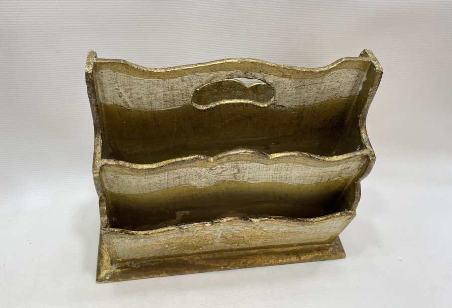 AHŞAP ÜZERİ ALTIN VARAKLI NADİR FORMDA LEVANTEN İŞİ GAZETELİK - MEKTUPLUK