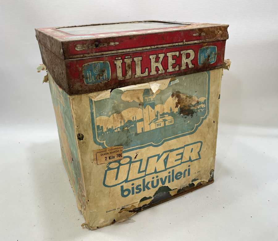 BÜYÜK BOY ANTİKA KAPAKLI ÜLKER BİSKÜVİ KUTUSU