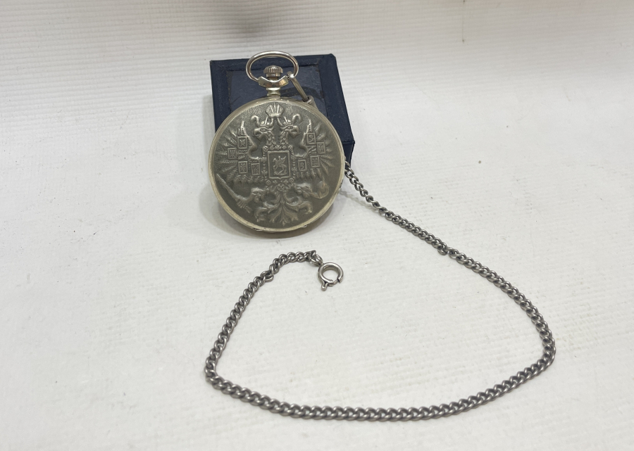 ÇİFT BAŞLI KARTAL GÖRSELLİ AVCI KASA KURMALI CEP SAATİ