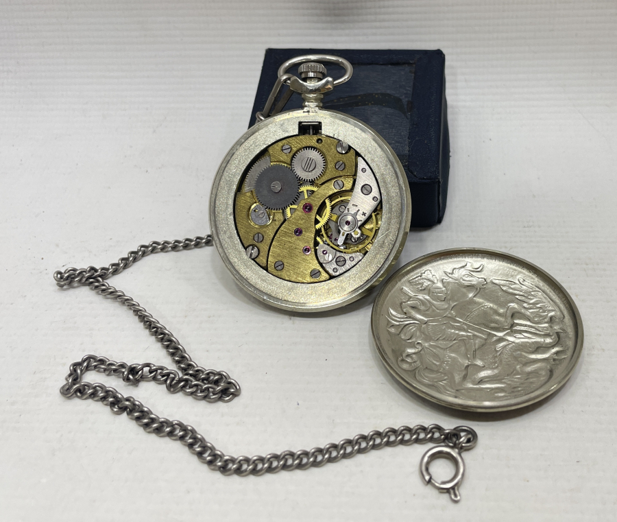 ÇİFT BAŞLI KARTAL GÖRSELLİ AVCI KASA KURMALI CEP SAATİ