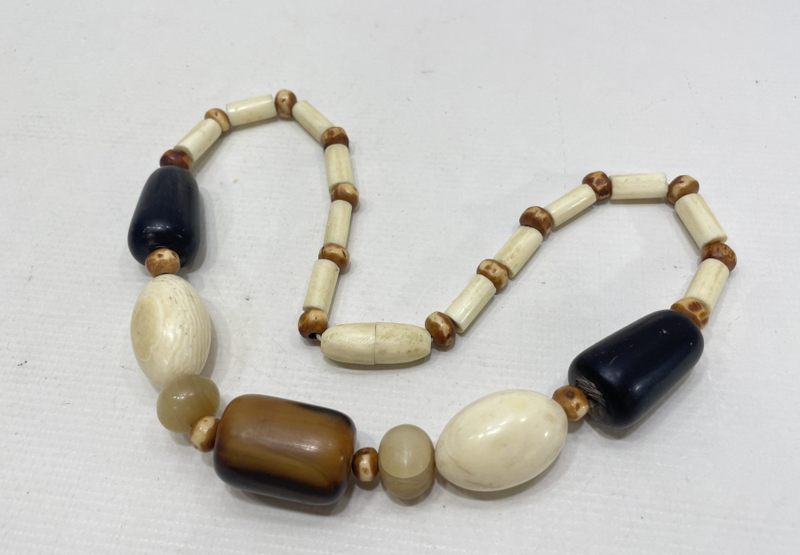 FİL DİŞİ BOYNUZ VE KEMİKTEN YAPILMIŞ BÜYÜK BOY ANTİKA GERDANLIK