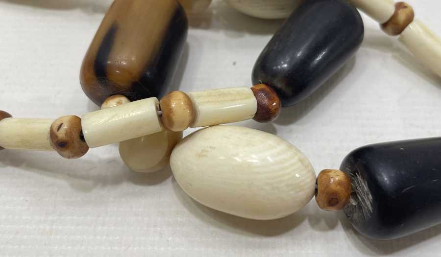 FİL DİŞİ BOYNUZ VE KEMİKTEN YAPILMIŞ BÜYÜK BOY ANTİKA GERDANLIK