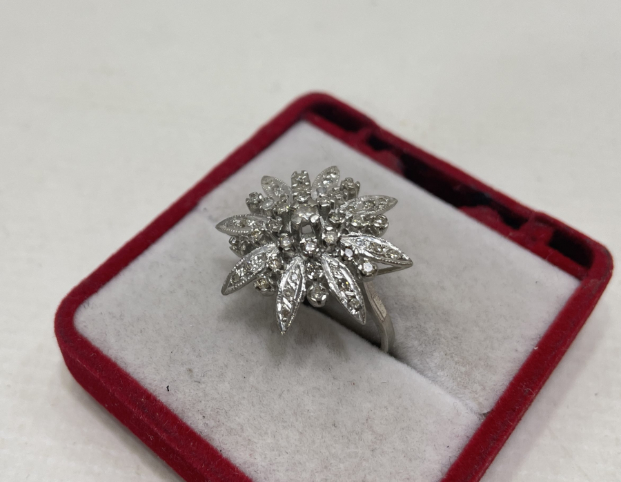 GÜNEŞ FORMUNDA PIRLANTA TAŞLI ANTİKA YÜZÜK