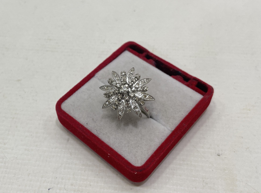 GÜNEŞ FORMUNDA PIRLANTA TAŞLI ANTİKA YÜZÜK