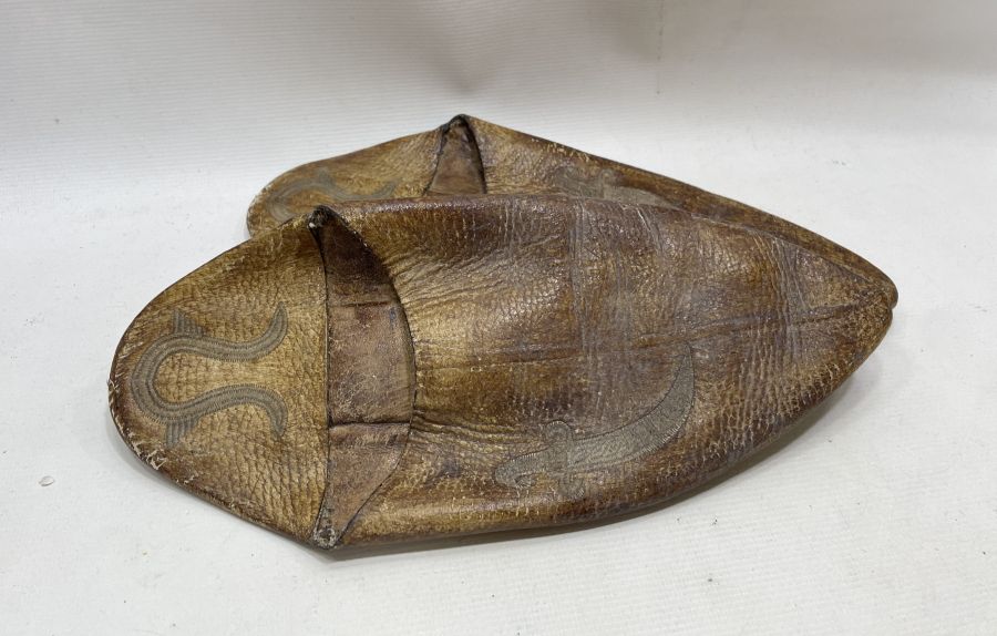 OSMANLI DÖNEMİ DERİ ÜZERİ SIRMA İŞÇİLİKLİ DAMAT TERLİĞİ