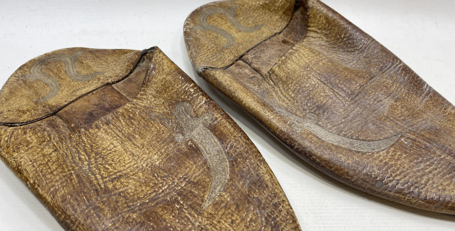 OSMANLI DÖNEMİ DERİ ÜZERİ SIRMA İŞÇİLİKLİ DAMAT TERLİĞİ