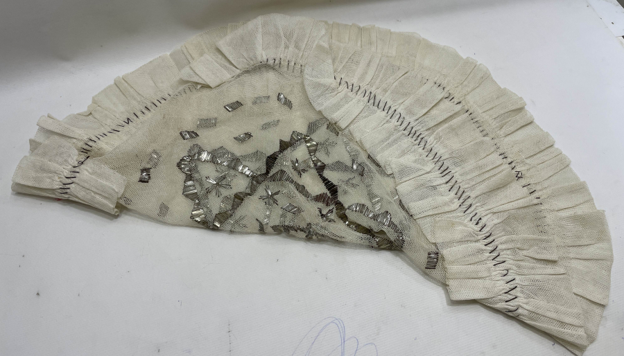 OSMANLI DÖNEMİ GÜMÜŞ TEL KIRMA İŞÇİLİKLİ SÖZ TEPSİSİ ALTLIĞI