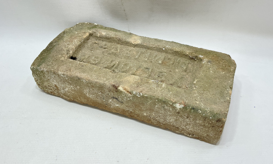 OSMANLI DÖNEMİ RUM İŞİ ÜZERİ RUMCA YAZILI TUĞLA