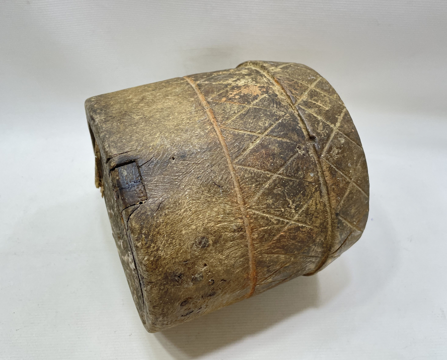 ÜZERİ İŞLEMELİ OSMANLI DÖNEMİ AHŞAP ŞİNİK