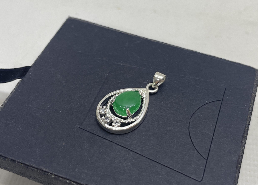 YEŞİM TAŞLI GÜMÜŞ KOLYE UCU