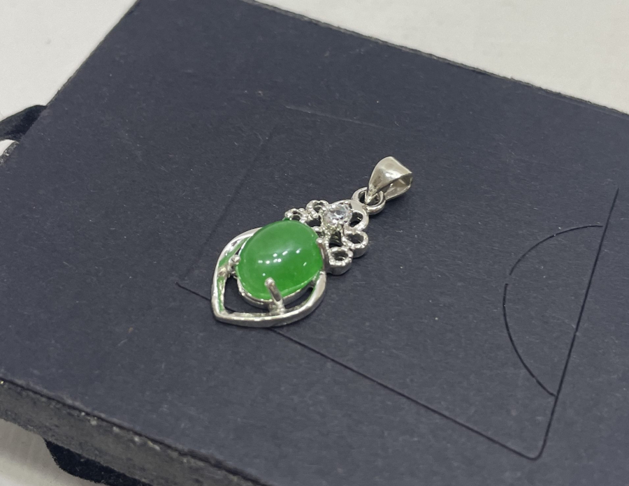 YEŞİM TAŞLI GÜMÜŞ KOLYE UCU