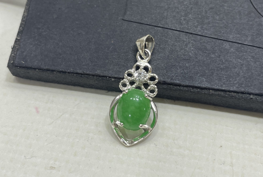 YEŞİM TAŞLI GÜMÜŞ KOLYE UCU