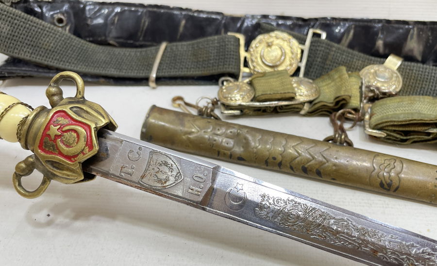 CUMHURİYET BAŞLARI HARP OKULU NADİR SUBAY MEÇİ VE KEMER TAKIMI