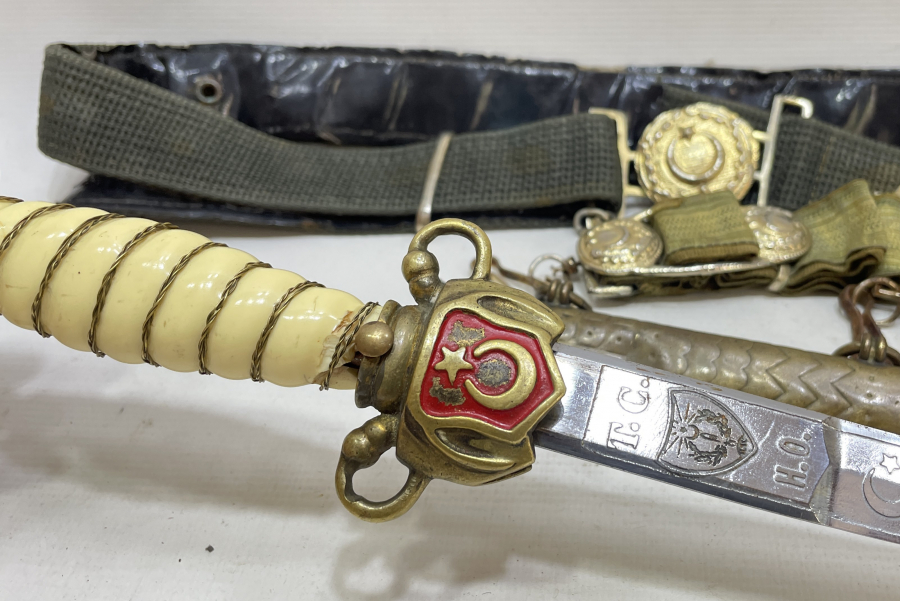 CUMHURİYET BAŞLARI HARP OKULU NADİR SUBAY MEÇİ VE KEMER TAKIMI