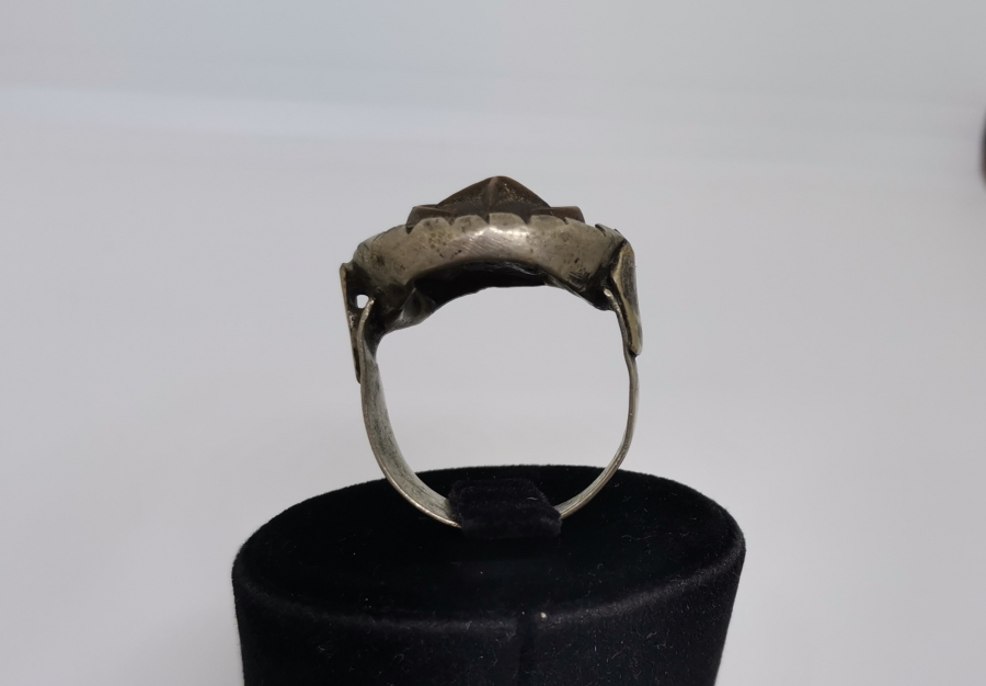 1. DÜNYA SAVAŞI DÖNEMİ PRİMİTİF FORMDA TAMAMI EL YAPIMI SUBAY YÜZÜĞÜ