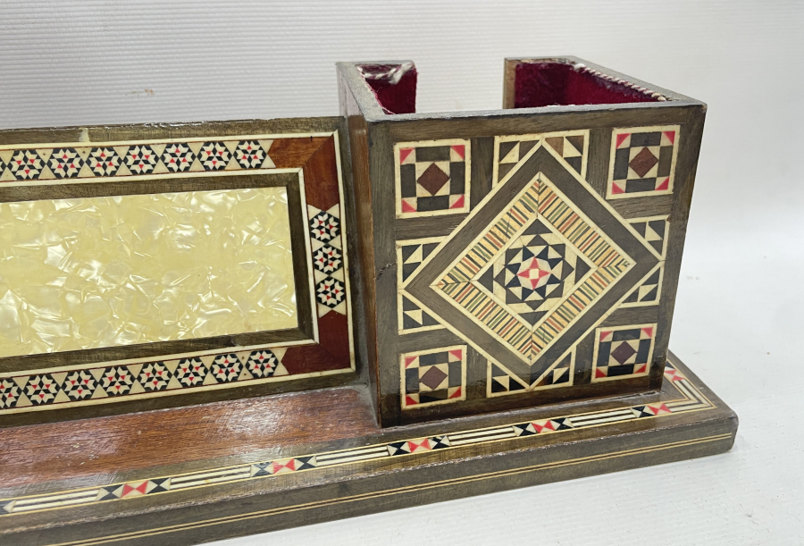 MARKÜTERİ İŞÇİLİKLİ BÜYÜK BOY ANTİKA MASA ÜSTÜ KALEMLİĞİ