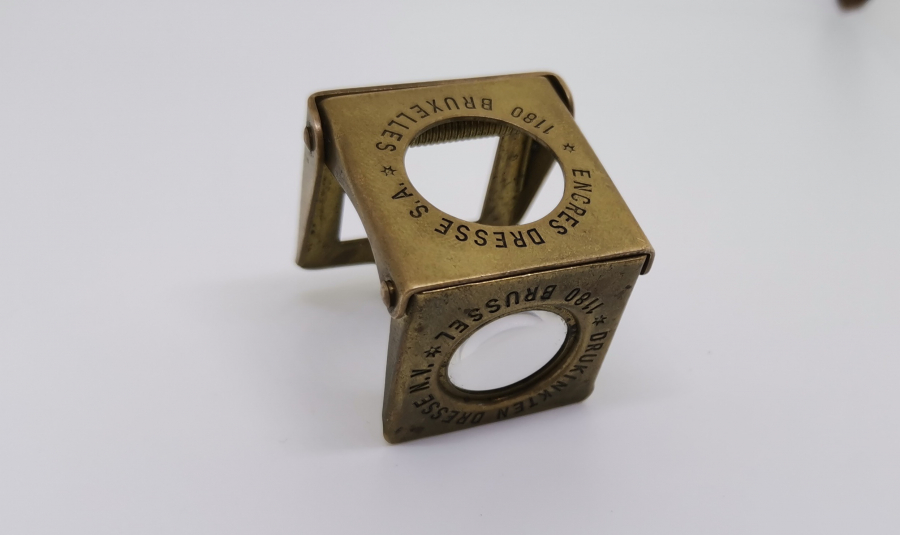 NADİR FORMDA ANTİKACI BÜYÜTECİ