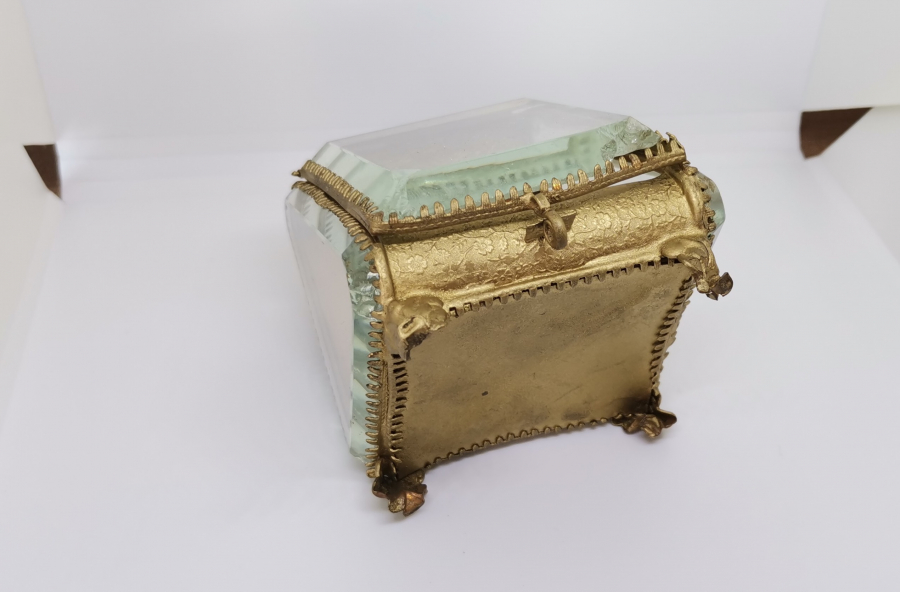 OSMANLI DÖNEMİ NADİR FORMDA SAAT TEŞHİR STANDI