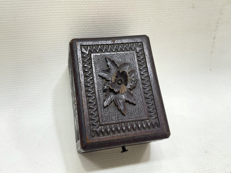 OSMANLI DÖNEMİ NADİR FORMDA TAMAMI EL YAPIMI AHŞAP SAAT KUTUSU - SAAT STANDI