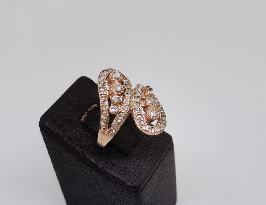 ELMAS TAŞLI ÖZEL YAPIM AİLE SEMBOLLÜ YÜZÜK