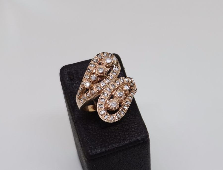 ELMAS TAŞLI ÖZEL YAPIM AİLE SEMBOLLÜ YÜZÜK