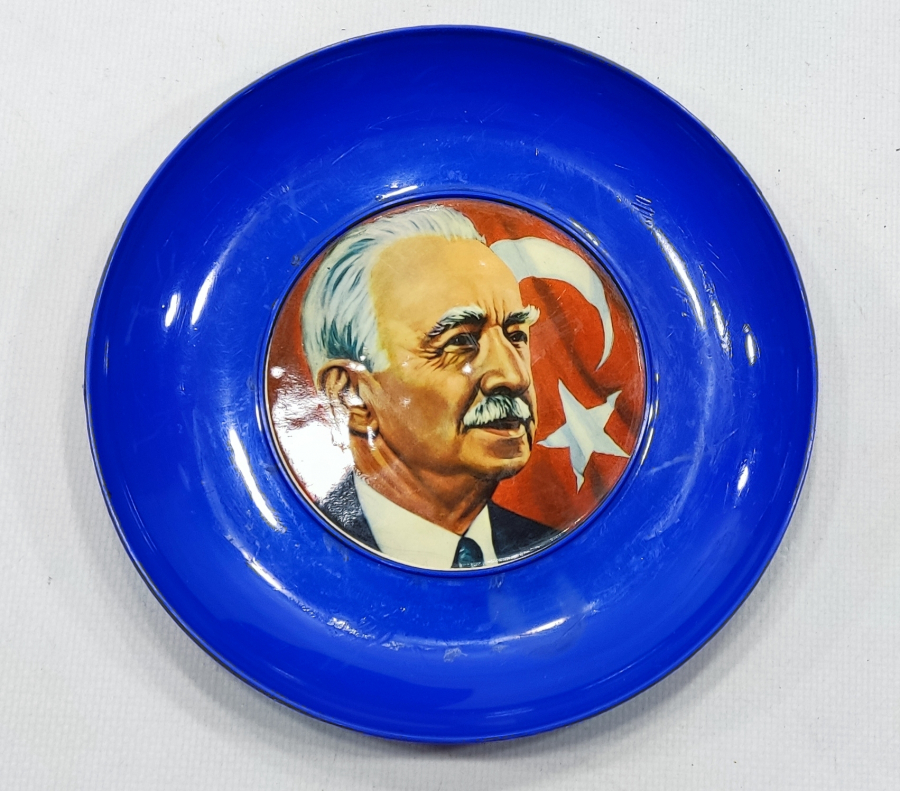 İSMET İNÖNÜ GÖRSELLİ ANTİKA MELAMİN DUVAR TABAĞI