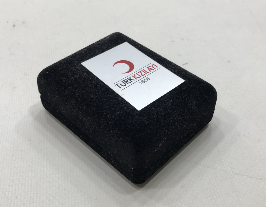 ORJİNAL KUTUSUNDA GÜMÜŞ KIZILAY KAN BAĞIŞÇISI MADALYA