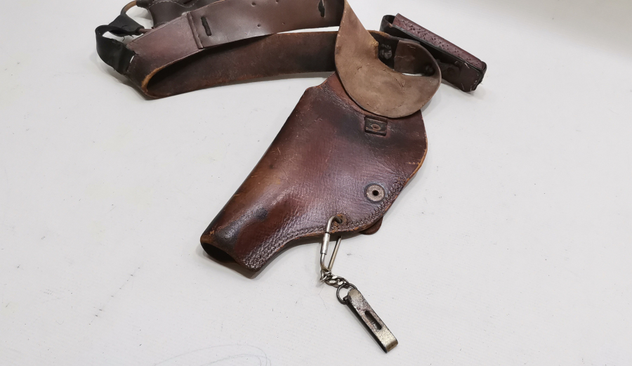 TAM TAKIM ANTİKA DERİ SİLAH ASKISI