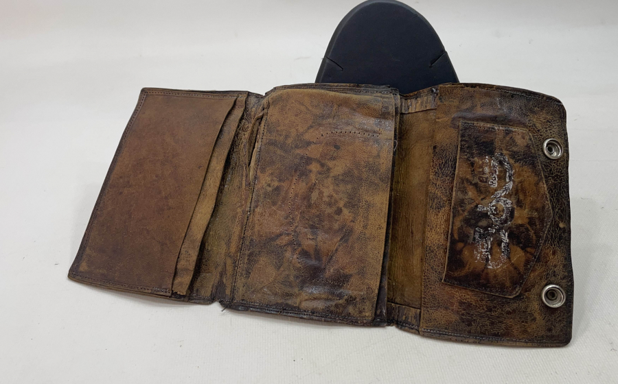 ÜZERİ VE İÇİ OSMANLICA YAZILI NADİR OSMANLI SUBAY CÜZDANI