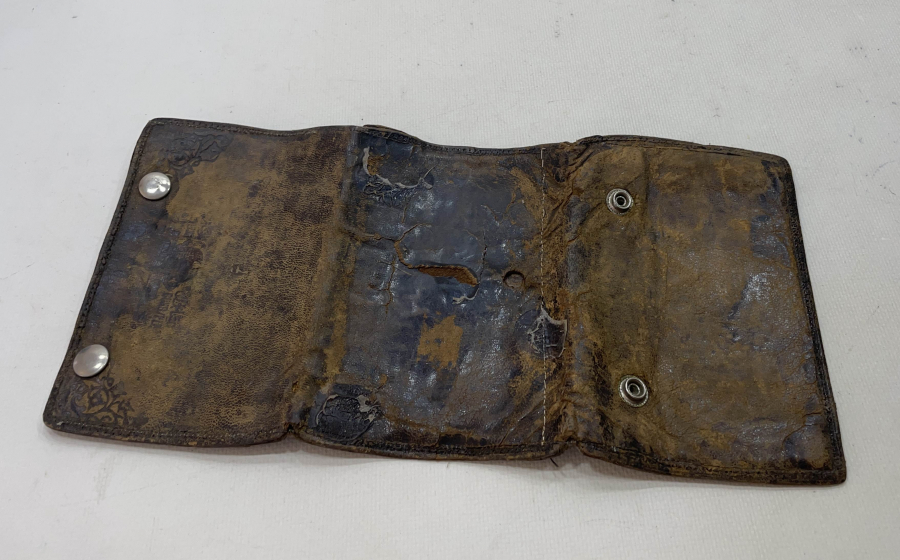 ÜZERİ VE İÇİ OSMANLICA YAZILI NADİR OSMANLI SUBAY CÜZDANI