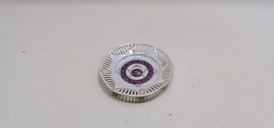 ALTIN VERMEYLİ VE EL BOYAMA PORSELEN İKRAMLIK