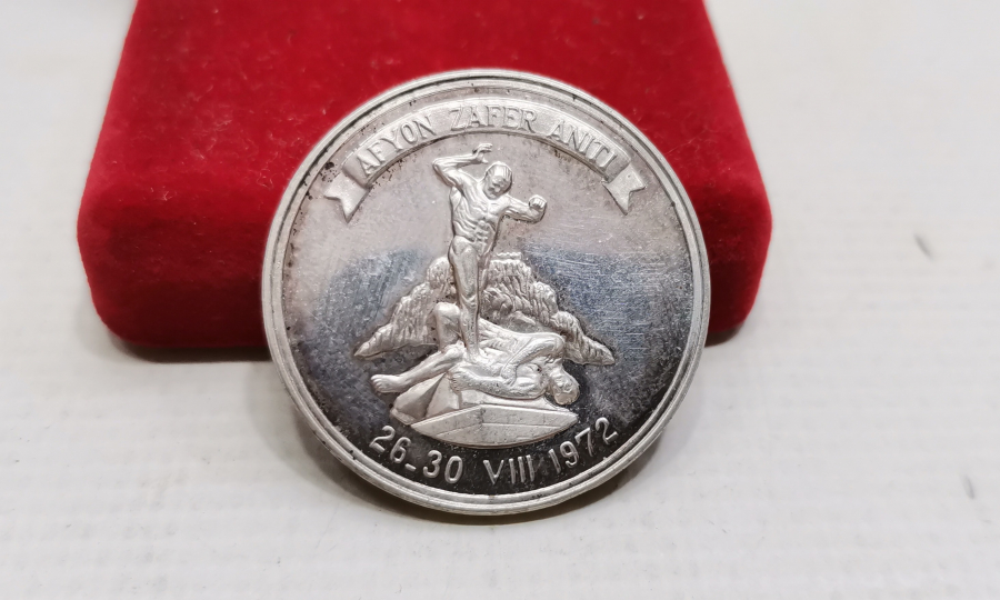 BÜYÜK TAARRUZUN 50. YILINA ÖZEL BASILMIŞ GÜMÜŞ HATIRA PARA