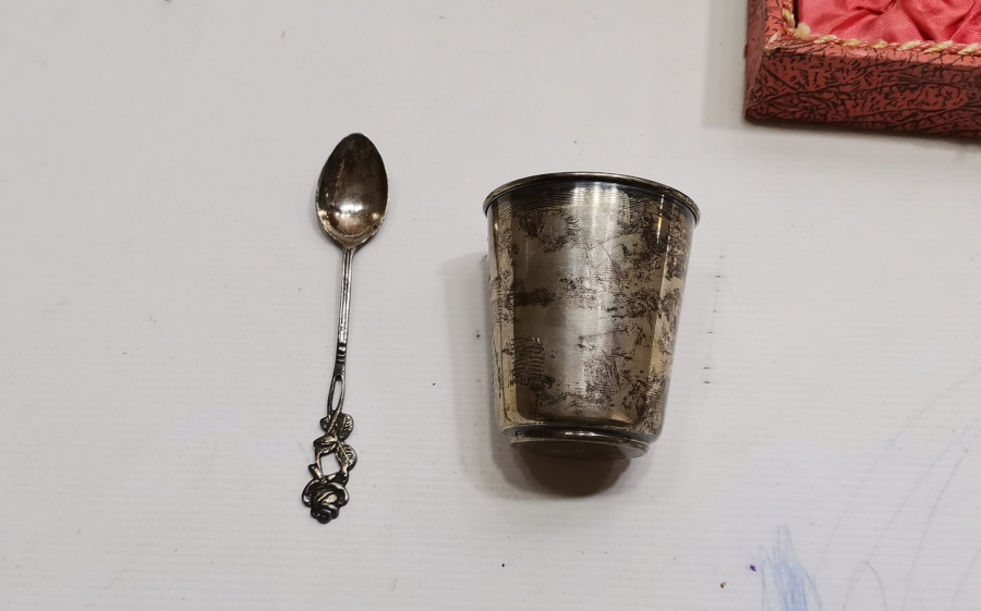 ORJİNAL KUTUSUNDA ANTİKA GÜMÜŞ MAMA TAKIMI 