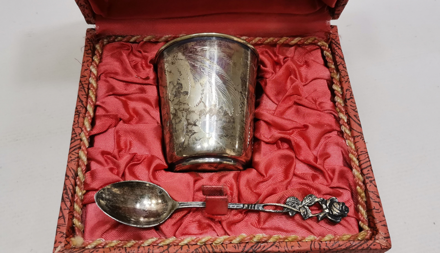 ORJİNAL KUTUSUNDA ANTİKA GÜMÜŞ MAMA TAKIMI 