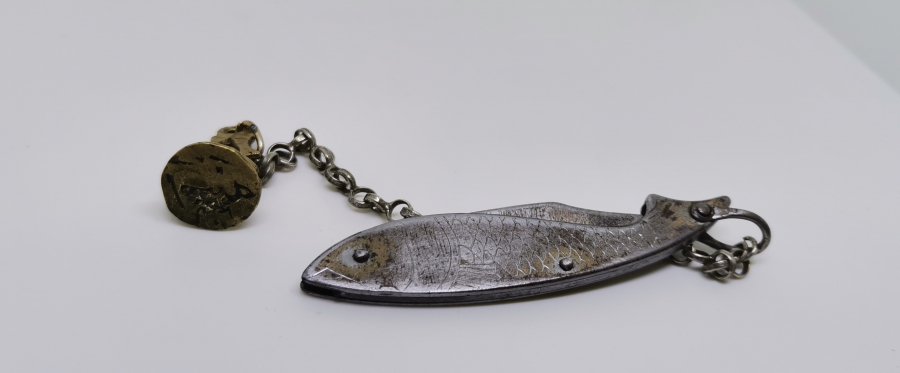 ORJİNAL MÜHRÜ İLE OSMANLI DÖNEMİ BALIK FORMUNDA SAATÇİ ÇAKISI