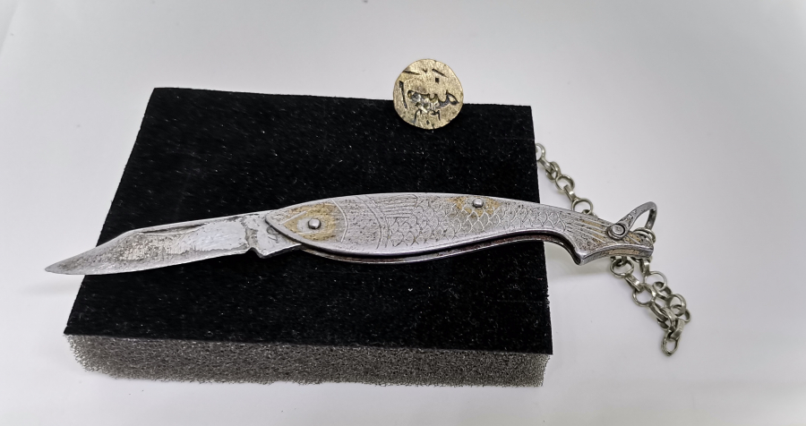 ORJİNAL MÜHRÜ İLE OSMANLI DÖNEMİ BALIK FORMUNDA SAATÇİ ÇAKISI