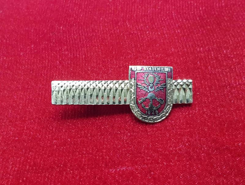 HARP AKADEMİLERİ MİNELİ KIRAVAT İĞNESİ