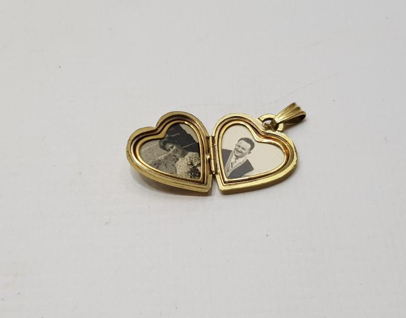 YAKUT TAŞLI KALP FORMLU ANTİKA RESİMLİK