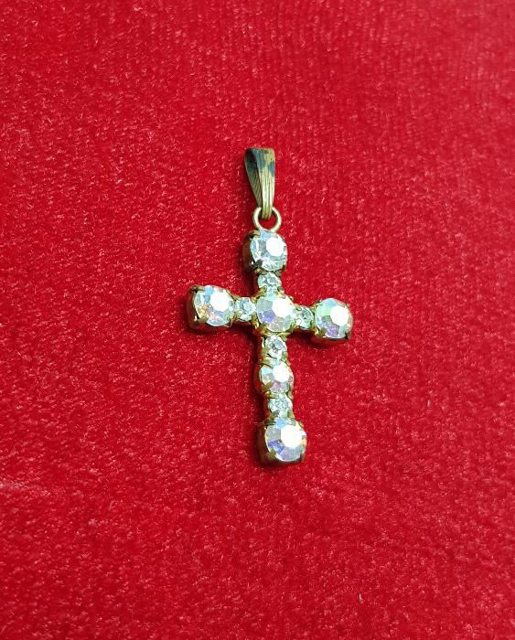 ZİRKON TAŞLARLA SÜSLÜ ANTİKA HAÇ KOLYE UCU