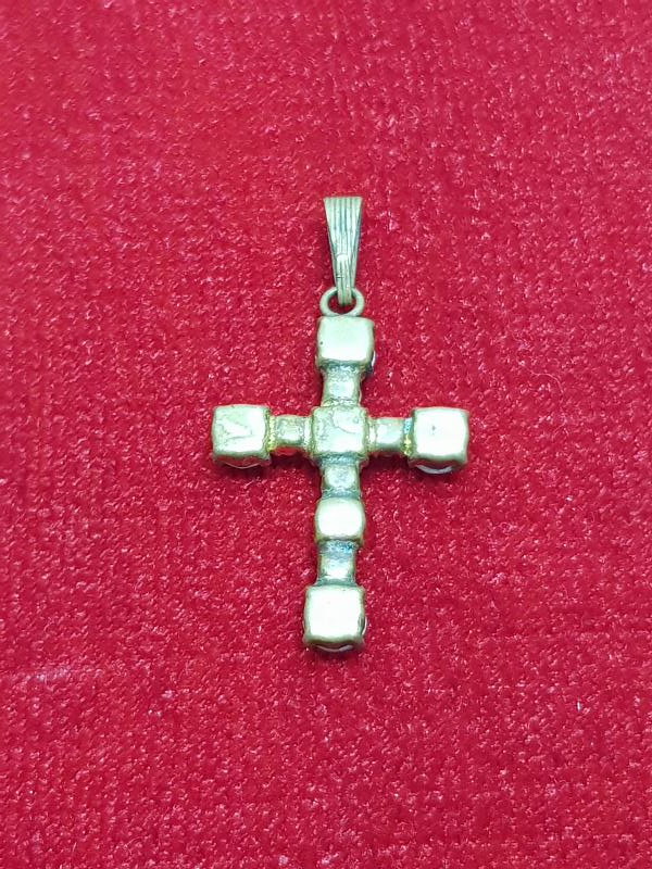 ZİRKON TAŞLARLA SÜSLÜ ANTİKA HAÇ KOLYE UCU