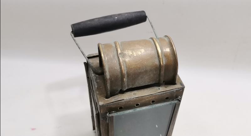 ANTİKA DEMİRYOLU FENERİ 