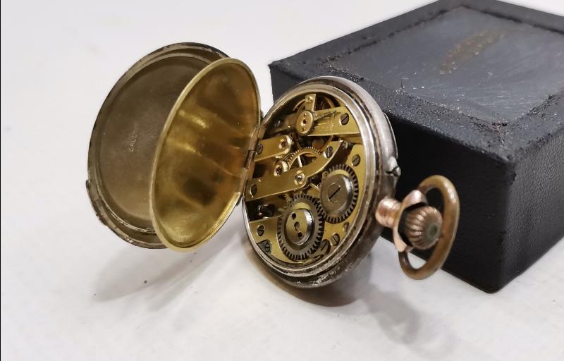 ANTİKA ZENNE GÜMÜŞ CEP SAATİ 