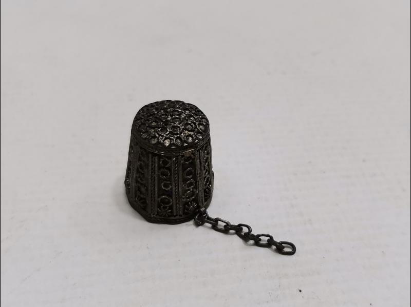 GÜHERSE İŞÇİLİKLİ ANTİKA GÜMÜŞ TERZİ YÜKSÜĞÜ