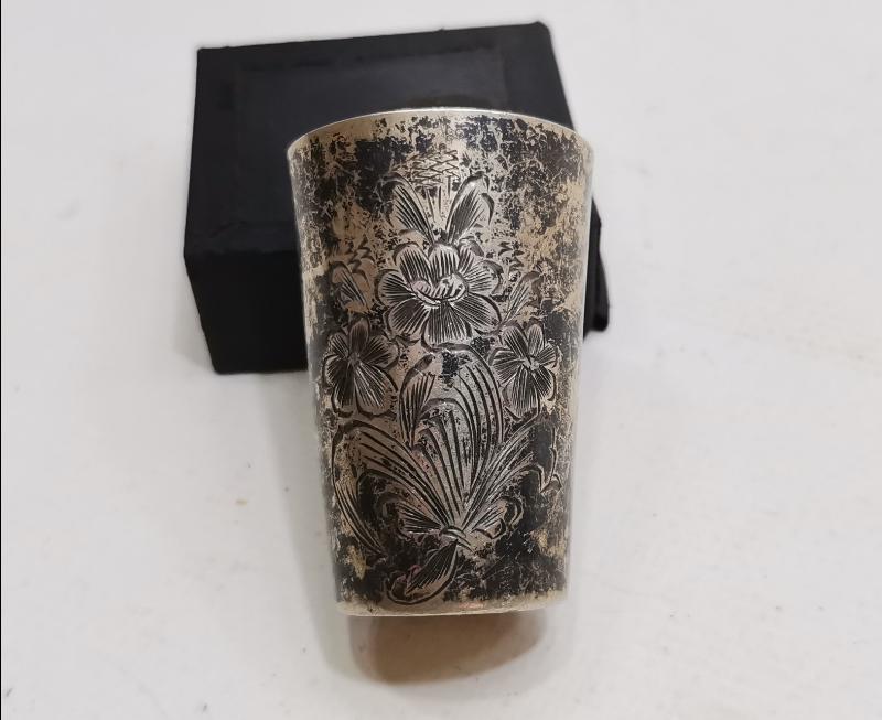 OSMANLI DÖNEMİ RUM İŞİ KALEM İŞÇİLİKLİ GÜMÜŞ BARDAK