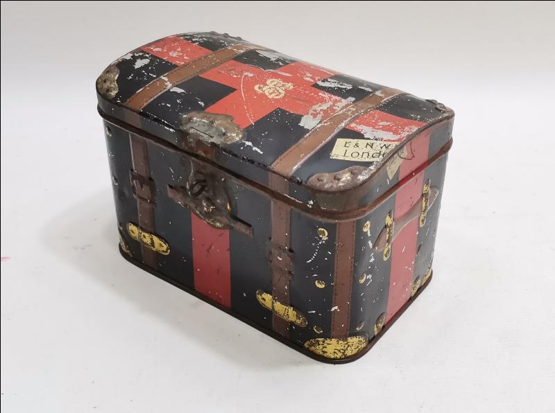 OSMANLICA, FRANSIZCA VE ERMENİCE YAVRUYAN YAZILI TENEKE KUTU