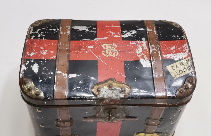 OSMANLICA, FRANSIZCA VE ERMENİCE YAVRUYAN YAZILI TENEKE KUTU