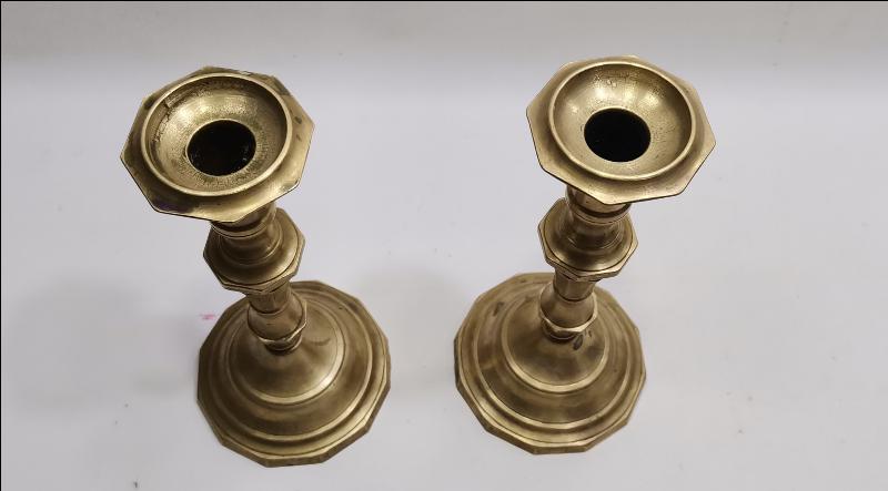 OSMANLICA SÜLEYMANİYE DAMGALI BİR ÇİFT PİRİNÇ ŞAMDAN