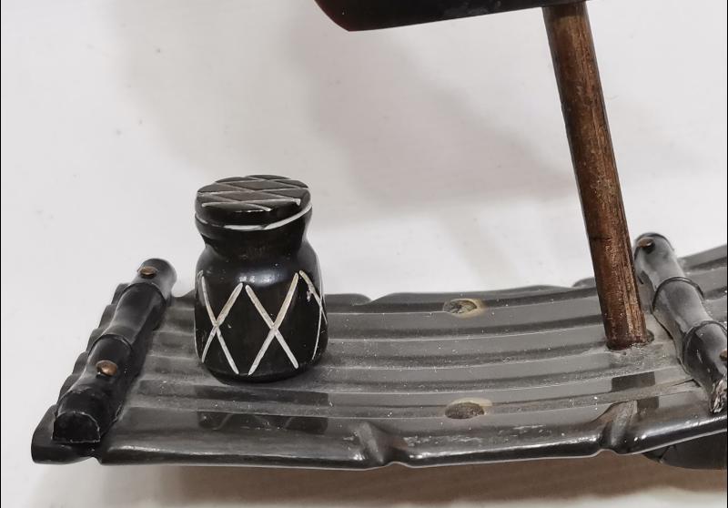 UZAKDOĞU İŞİ YELKENLİ FORMLU BOYNUZ MASA ÜSTÜ OBJESİ 