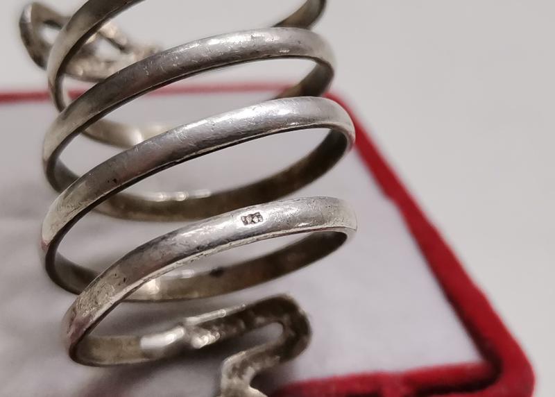 YILAN FORMLU GÜMÜŞ YÜZÜK