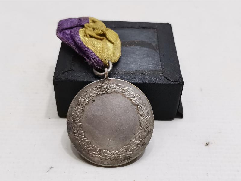 1930'LARDAN GÜMÜŞ KOŞU MADALYASI 